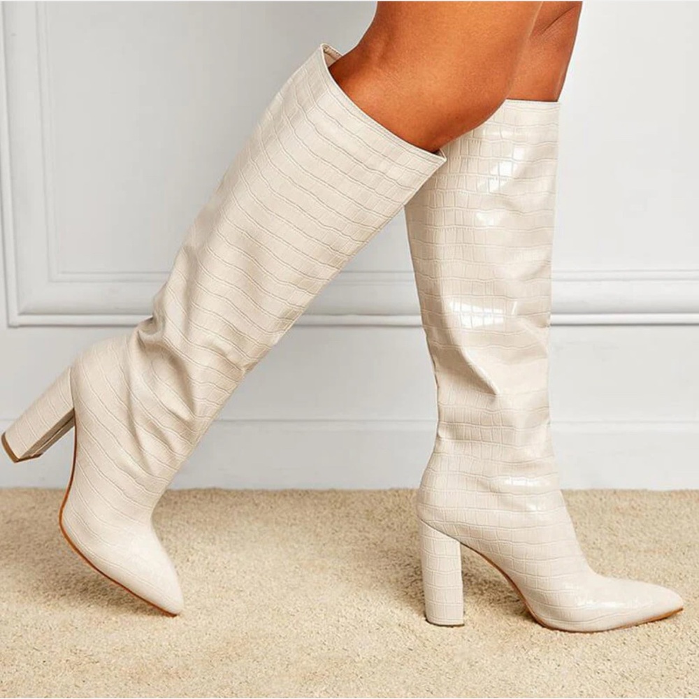 Cream Croc Embossed Knee High Heeled Boots Off White Pointed Toe Block Heel Sz 9
